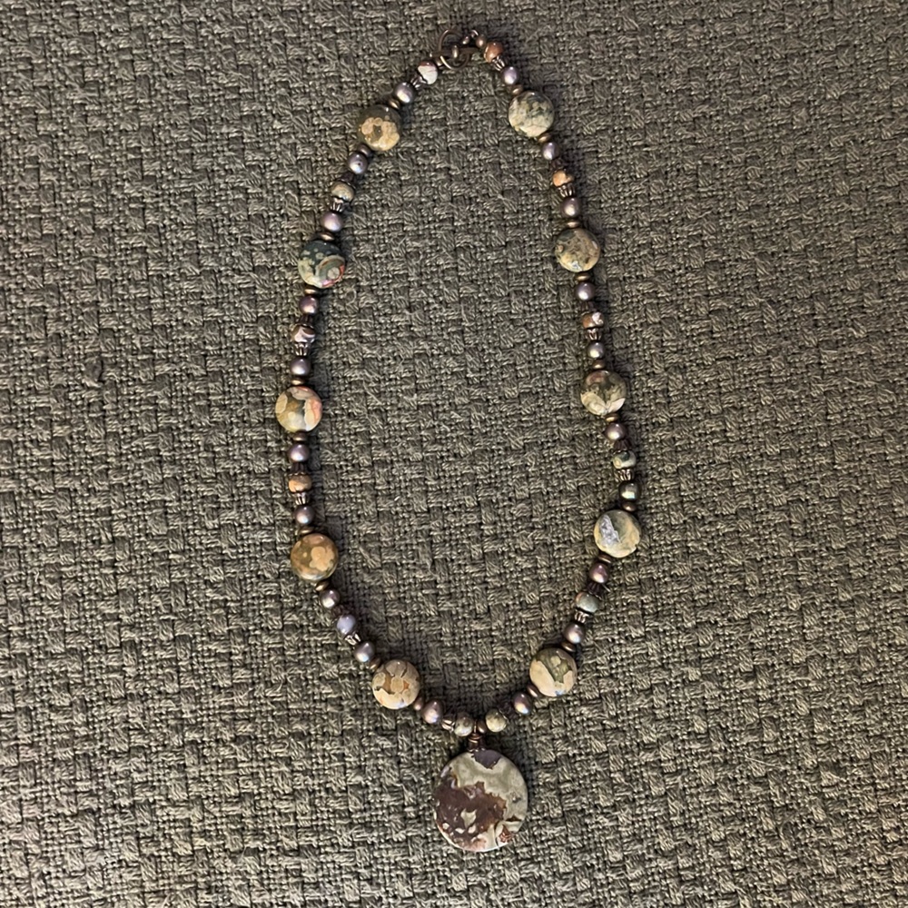 Stone jewelry necklace | green and brown